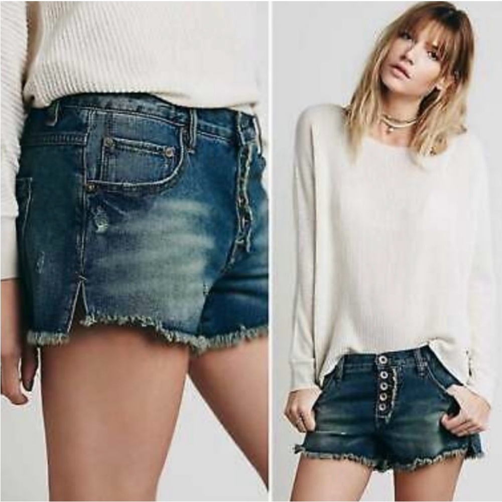 Free People Jillian Raw Hem Button Fly Denim Shorts Women’s Size 26 Distressed